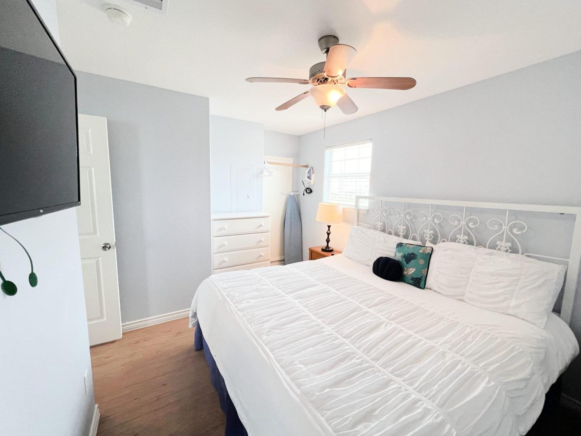 Unobstructed Oceanfront Sea Turtle Unit 2 Beach Pad! Surfside Beach Eksteriør bilde