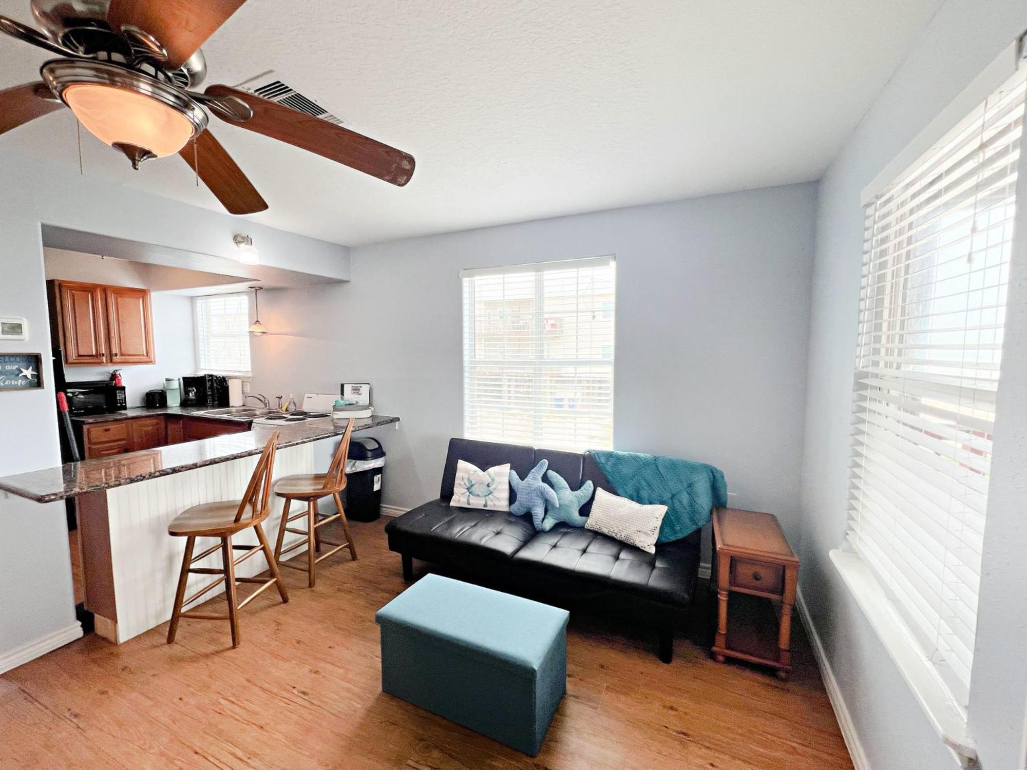 Unobstructed Oceanfront Sea Turtle Unit 2 Beach Pad! Surfside Beach Eksteriør bilde